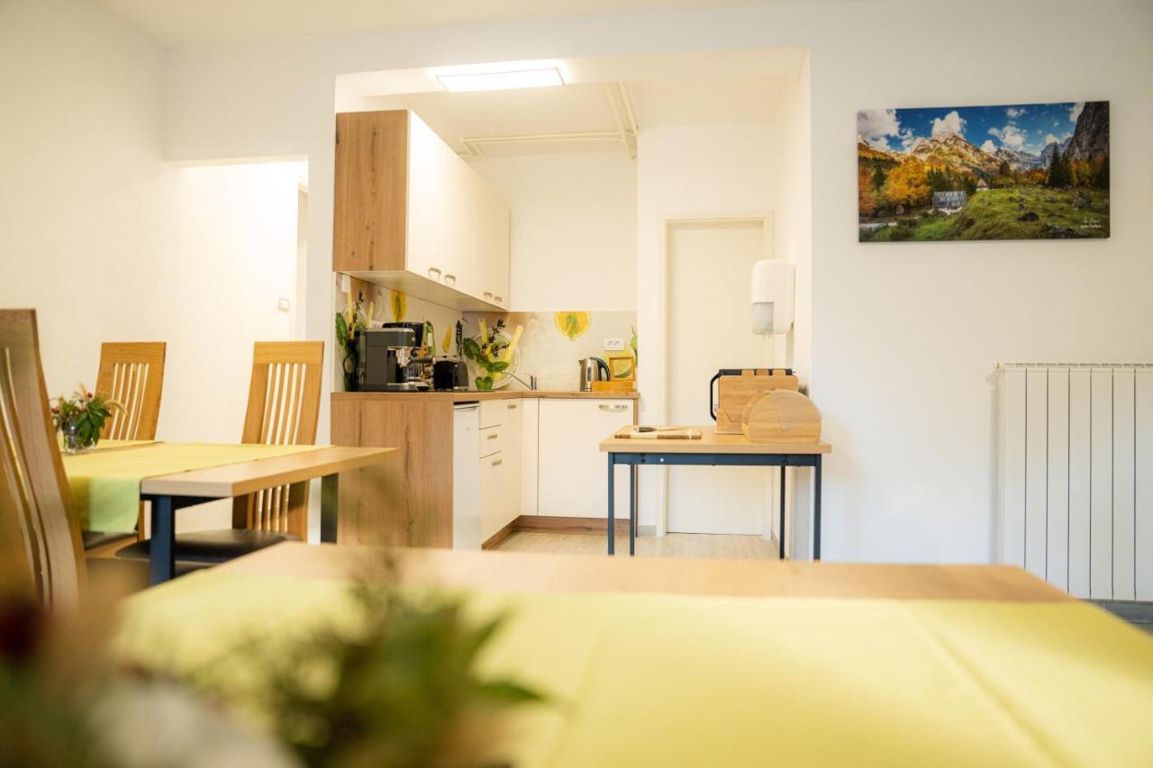 Relax House Soca Pensionat Bovec Exteriör bild