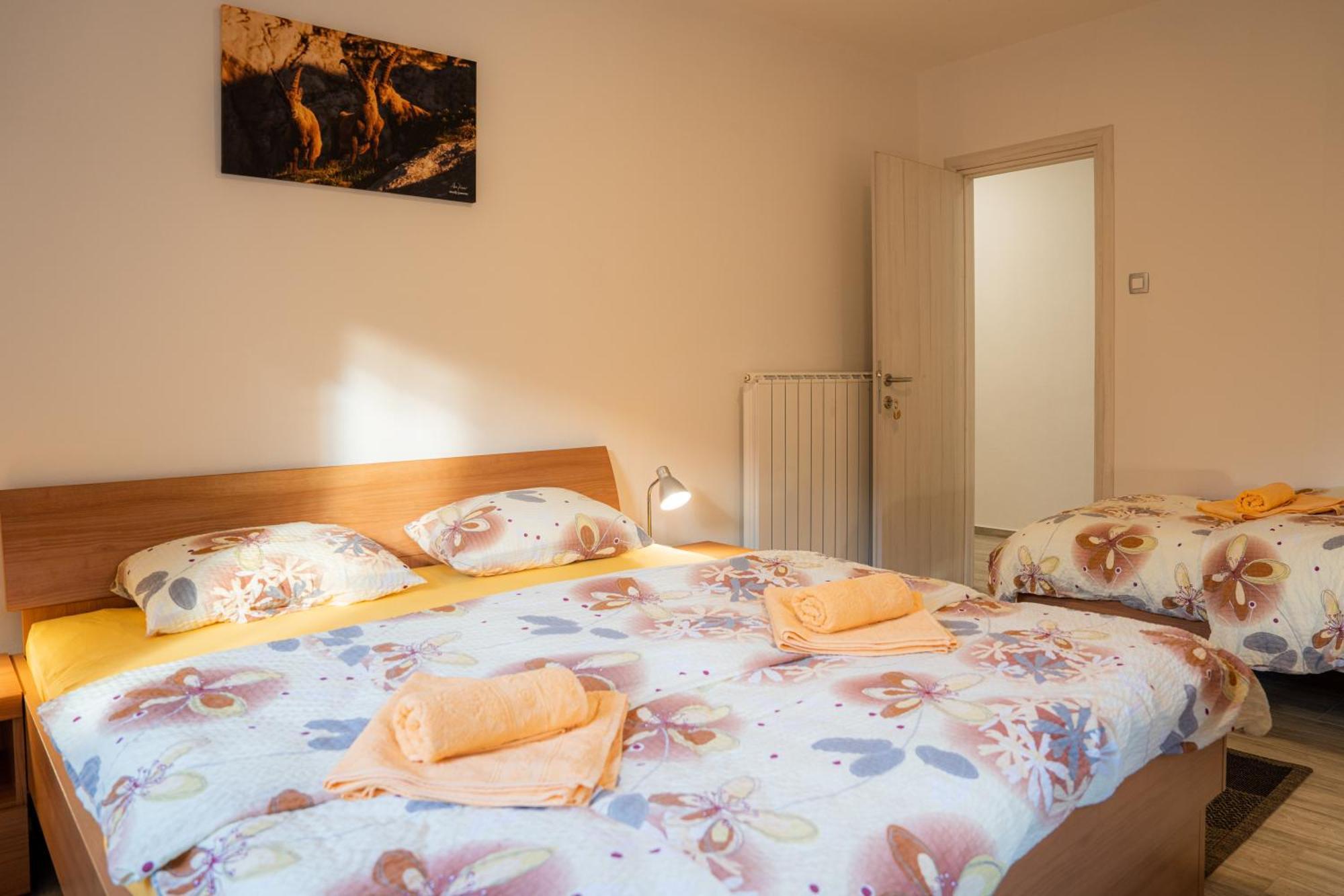 Relax House Soca Pensionat Bovec Rum bild