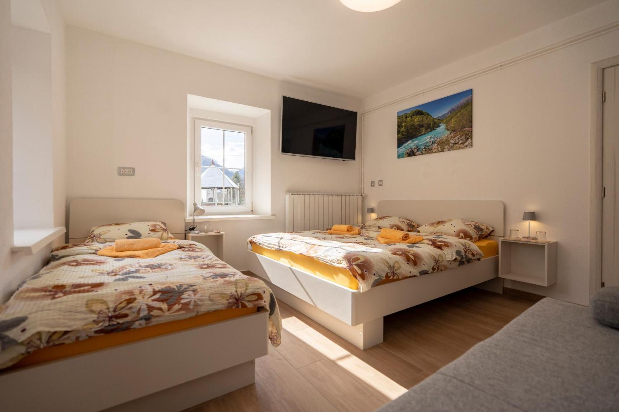 Relax House Soca Pensionat Bovec Exteriör bild
